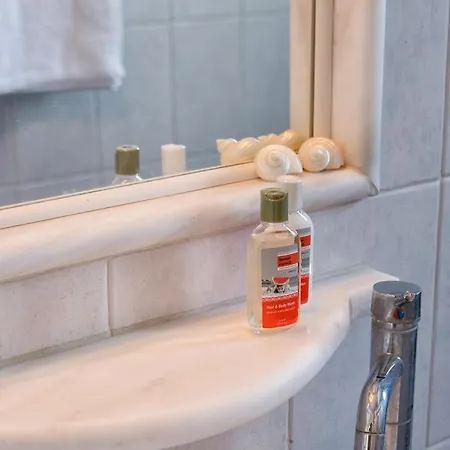 Pure White 1bd House With Amazing Sea Views In Appartamento