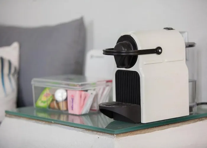 Апартаменты Pure White 1bd House With Amazing Sea Views In *