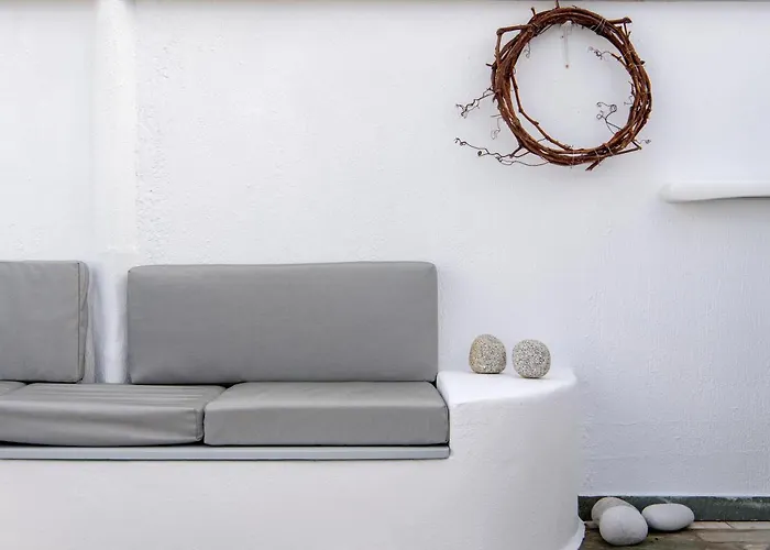 Pure White 1bd House With Amazing Sea Views In * Науса