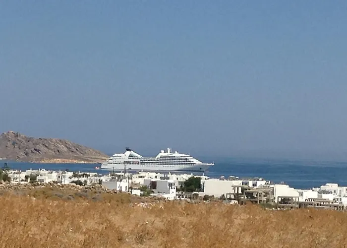 Pure White 1bd House With Amazing Sea Views In