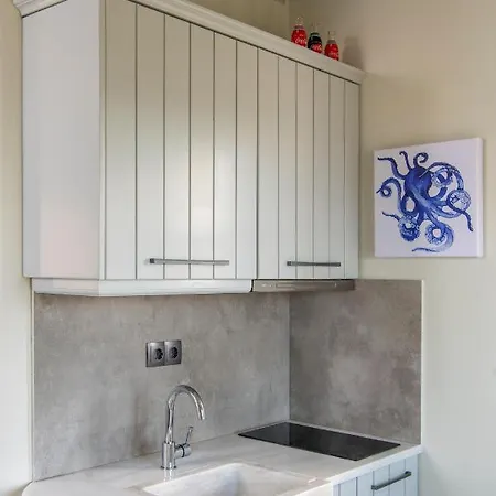 Pure White 1bd House With Amazing Sea Views In Διαμέρισμα